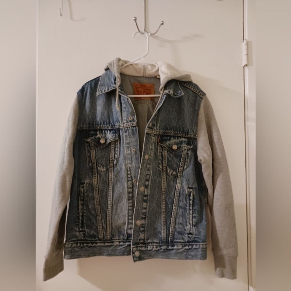 LEVIS Womens Denims Jacket Small- Like New